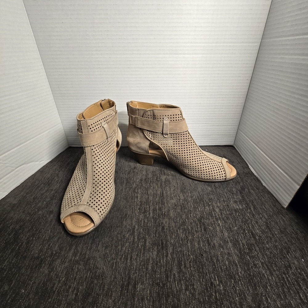 Earth Intrepid Womens 6.5B Leather Ankle Booties Perforated Comfort Peep Toe